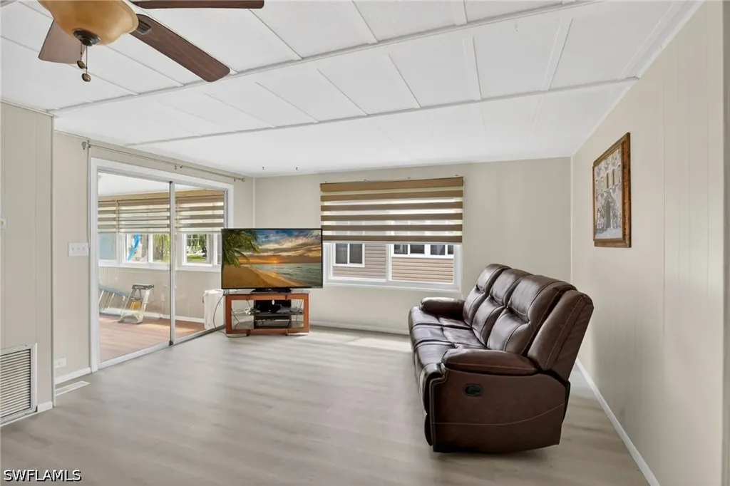 77 Enchanting Boulevard Naples FL 34112