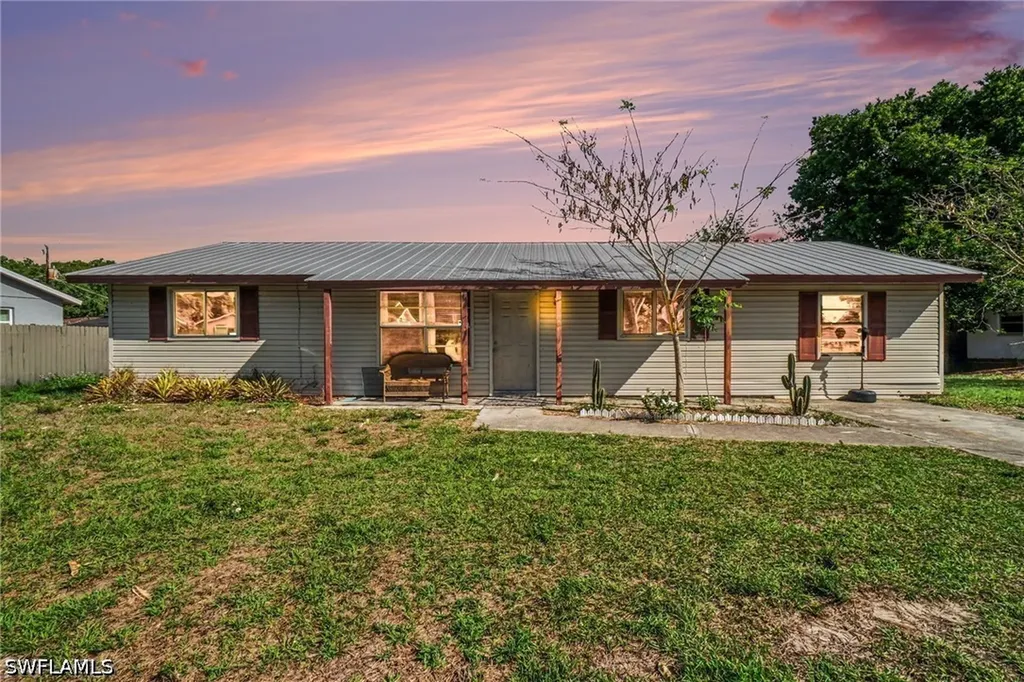 13826 5th Street Fort Myers FL 33905