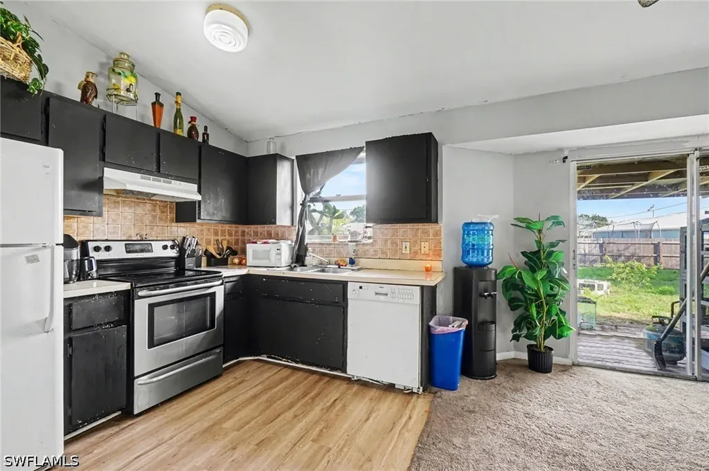 13826 5th Street Fort Myers FL 33905