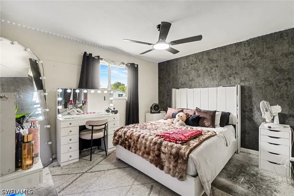 13826 5th Street Fort Myers FL 33905