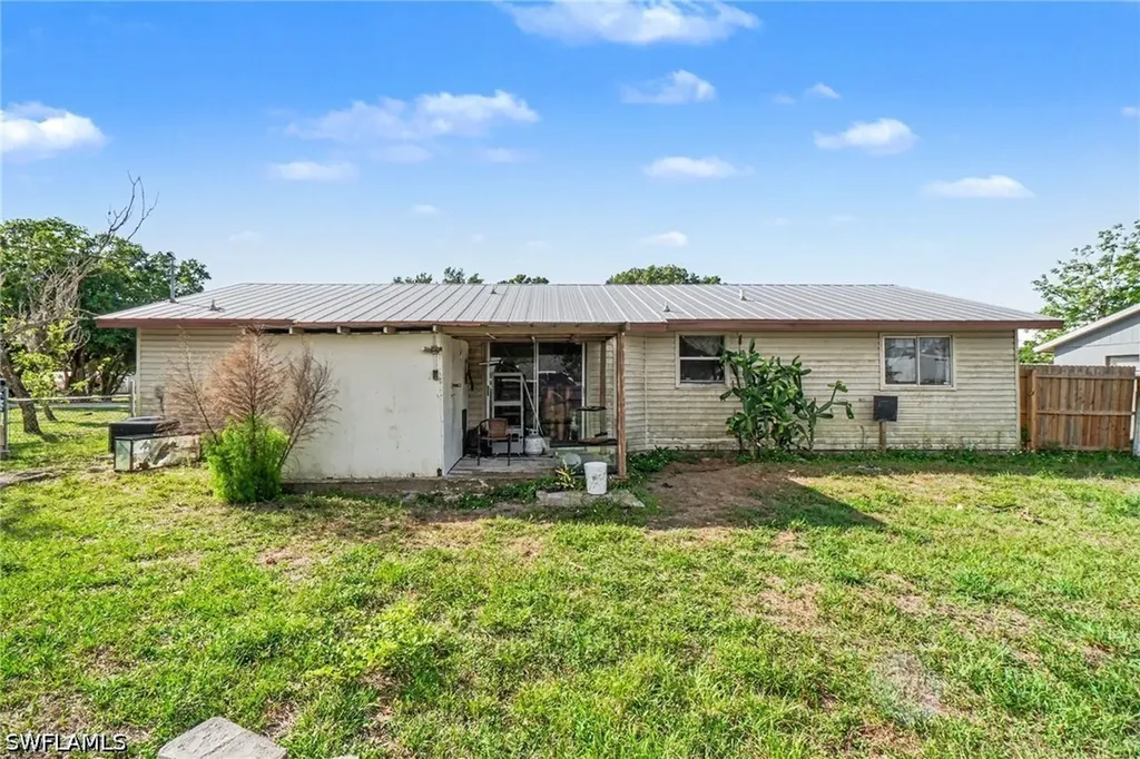 13826 5th Street Fort Myers FL 33905