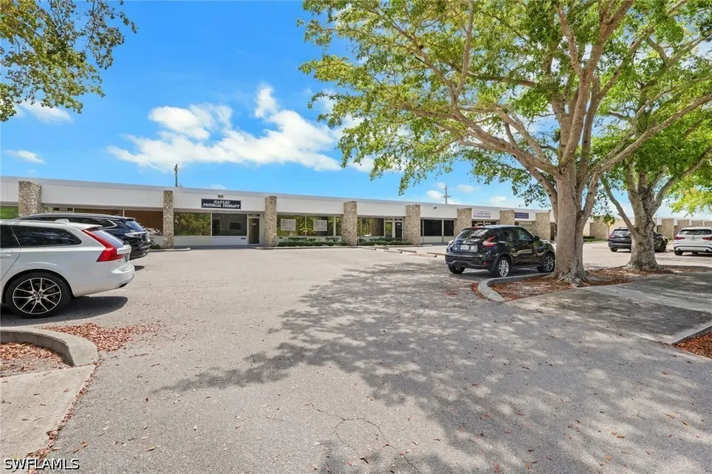 1078, 1080, 1082 6th Avenue N Naples FL 34102