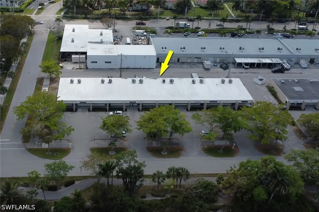 1078, 1080, 1082 6th Avenue N Naples FL 34102