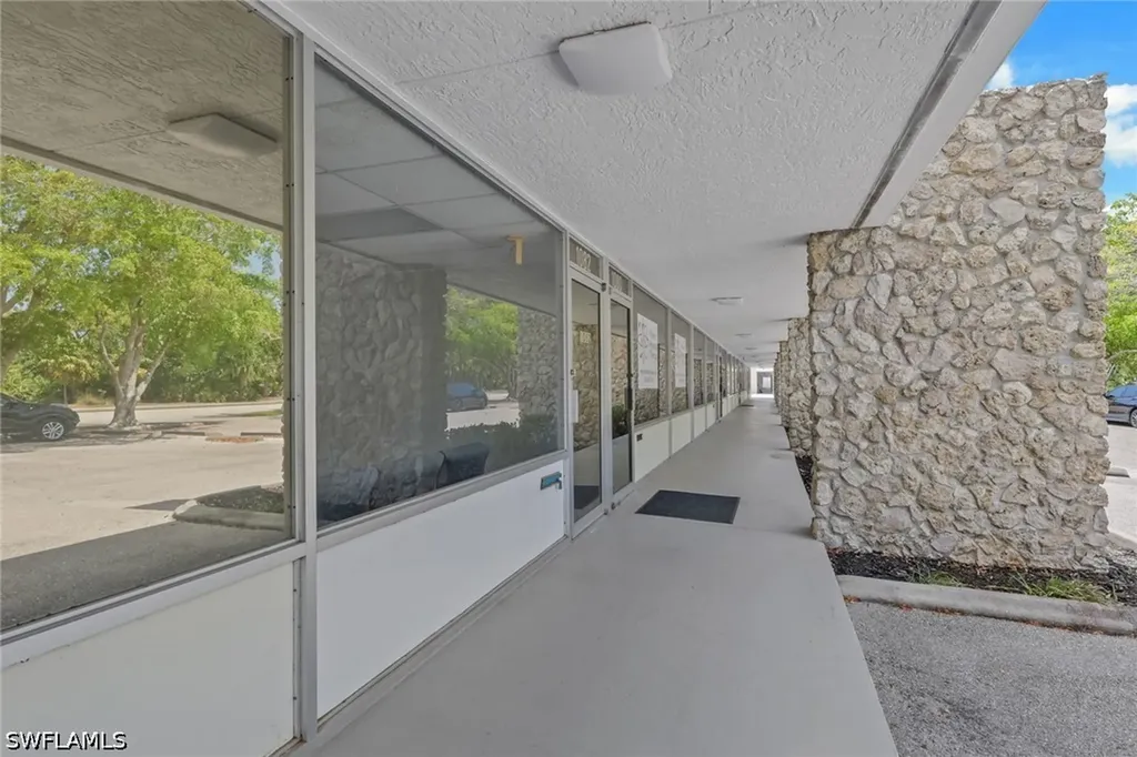 1078, 1080, 1082 6th Avenue N Naples FL 34102