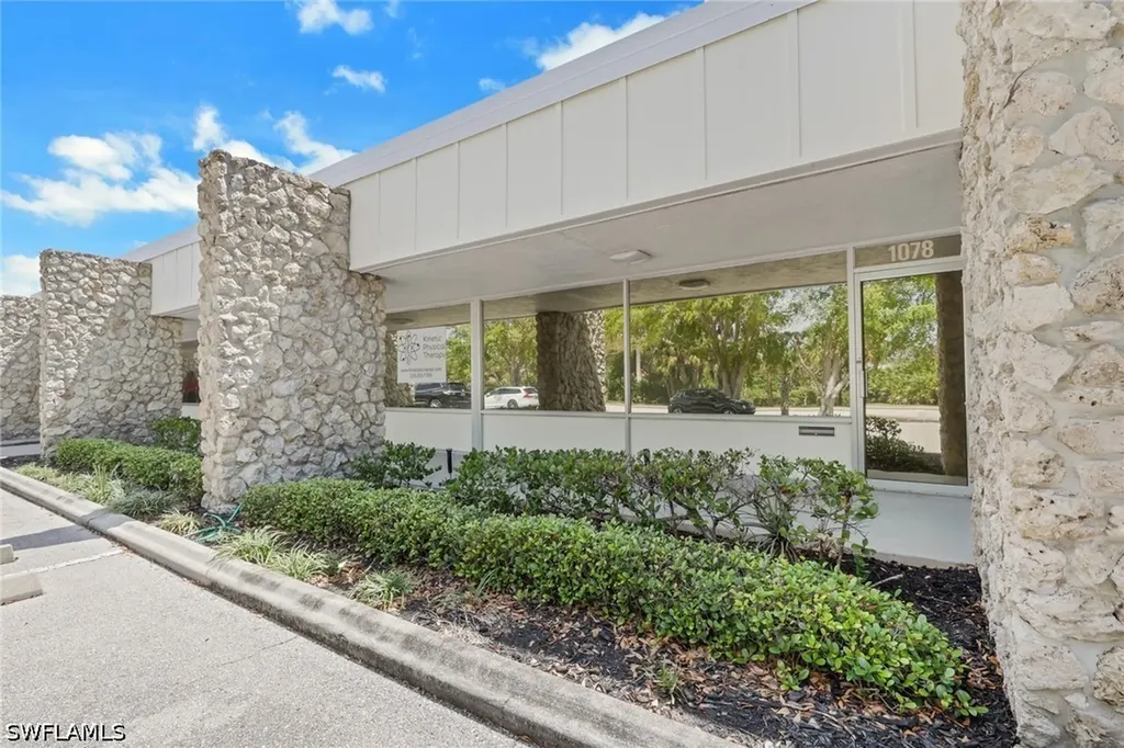 1078, 1080, 1082 6th Avenue N Naples FL 34102