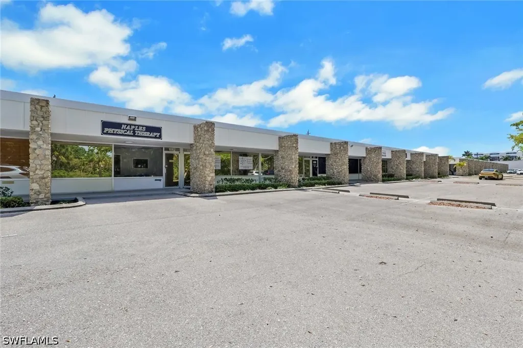 1078, 1080, 1082 6th Avenue N Naples FL 34102
