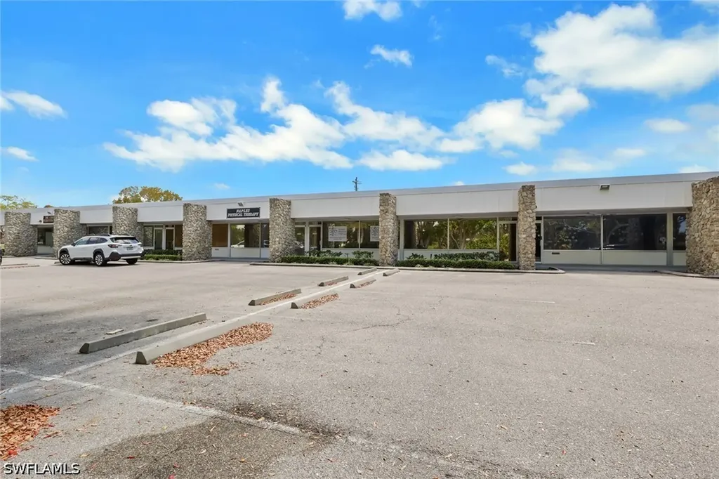 1078, 1080, 1082 6th Avenue N Naples FL 34102