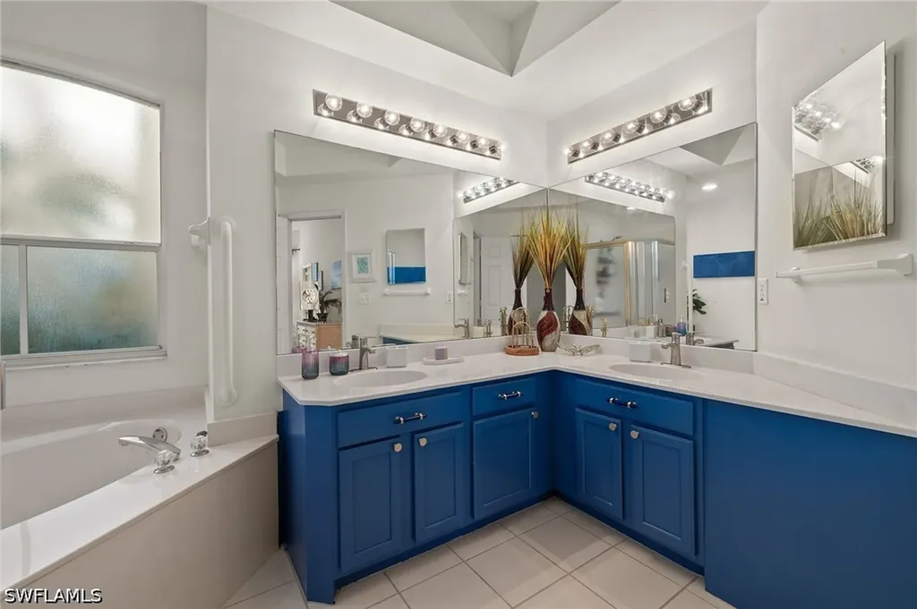 9050 Las Maderas Drive Bonita Springs FL 34135
