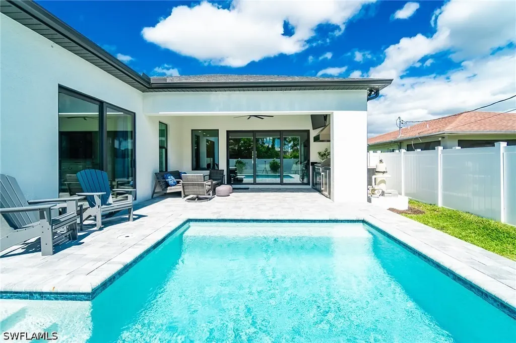 822 105th Avenue N Naples FL 34108