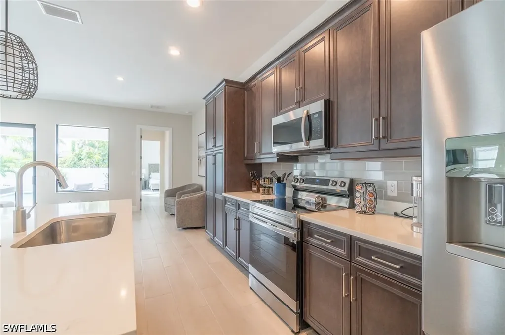 822 105th Avenue N Naples FL 34108