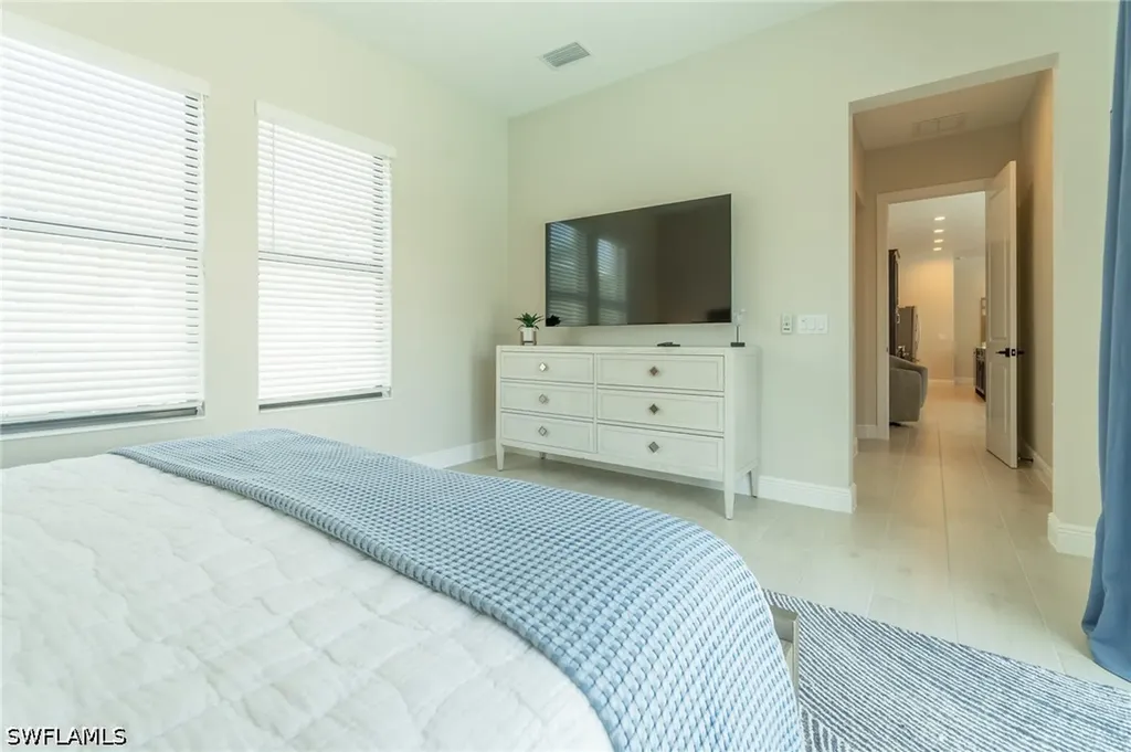 822 105th Avenue N Naples FL 34108