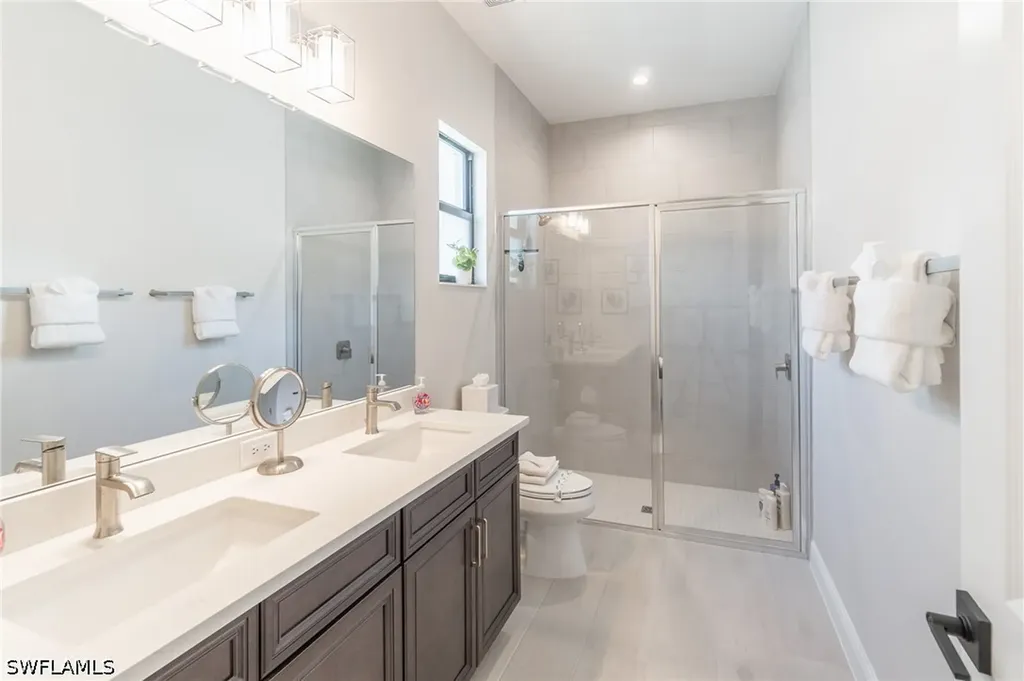 822 105th Avenue N Naples FL 34108