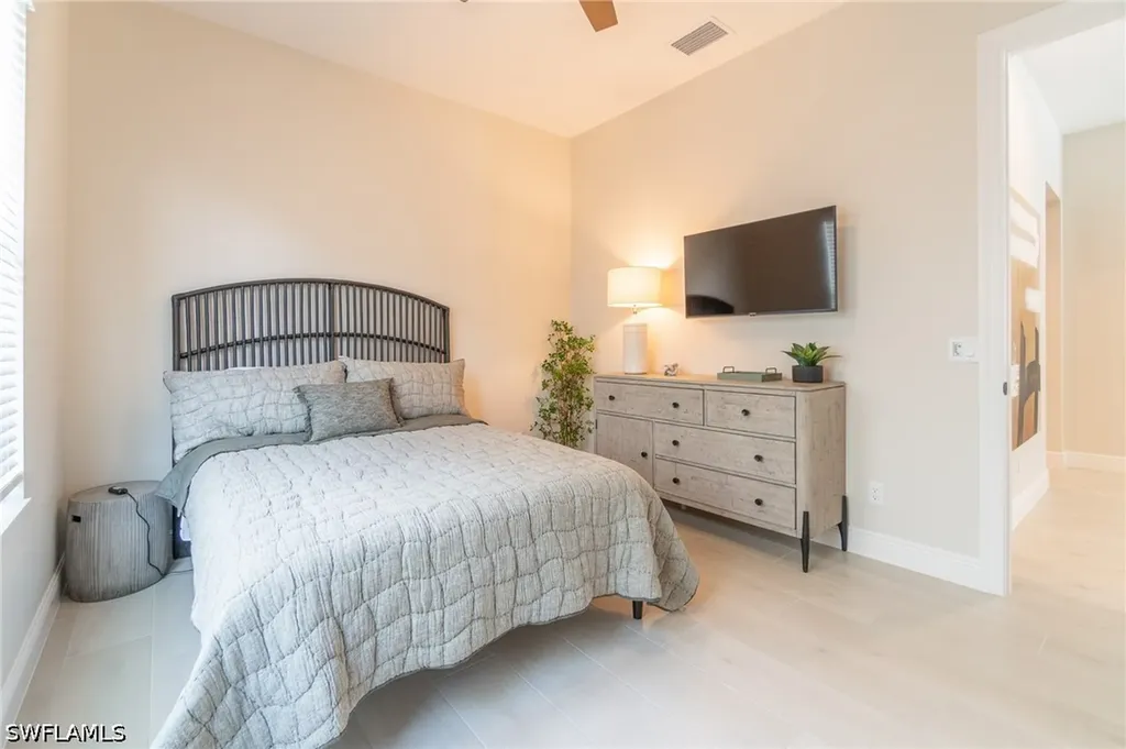 822 105th Avenue N Naples FL 34108