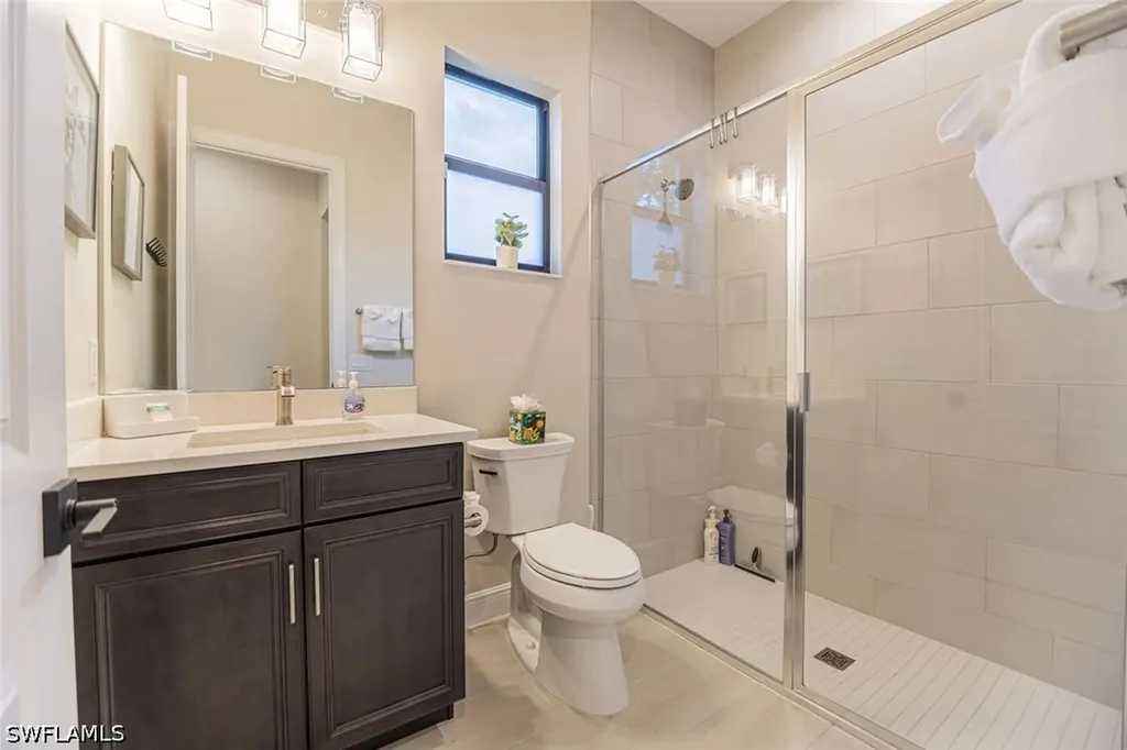 822 105th Avenue N Naples FL 34108