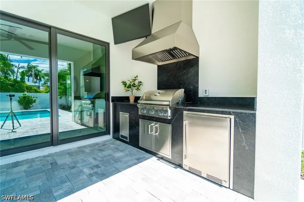 822 105th Avenue N Naples FL 34108