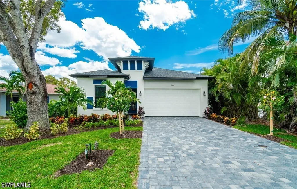 822 105th Avenue N Naples FL 34108