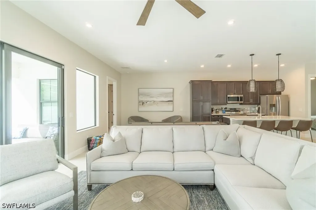 822 105th Avenue N Naples FL 34108