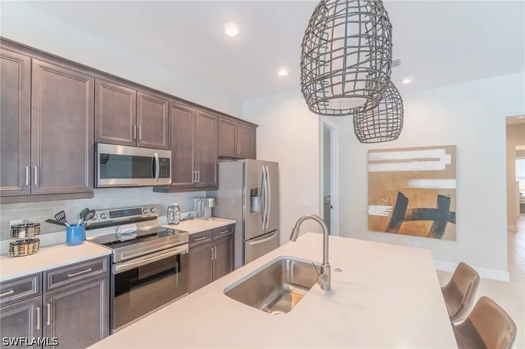822 105th Avenue N Naples FL 34108