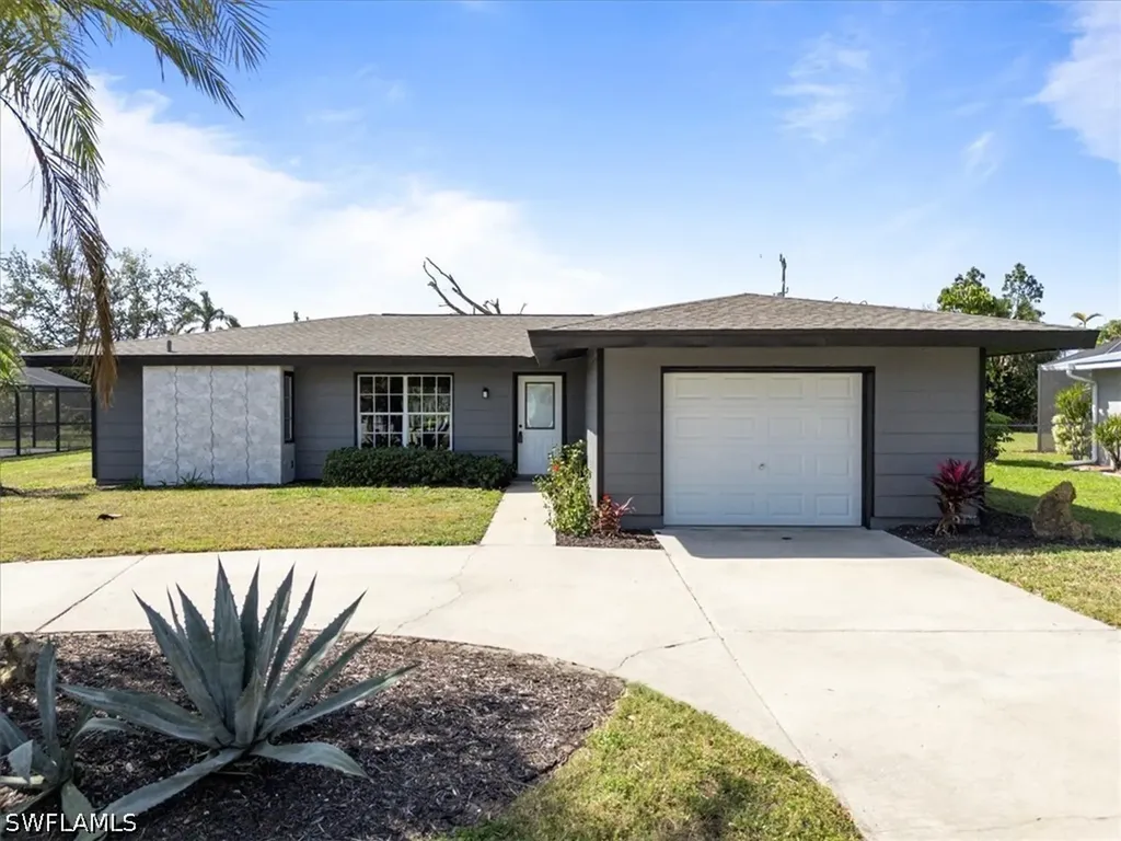 4216 SE 1st Court Cape Coral FL 33904