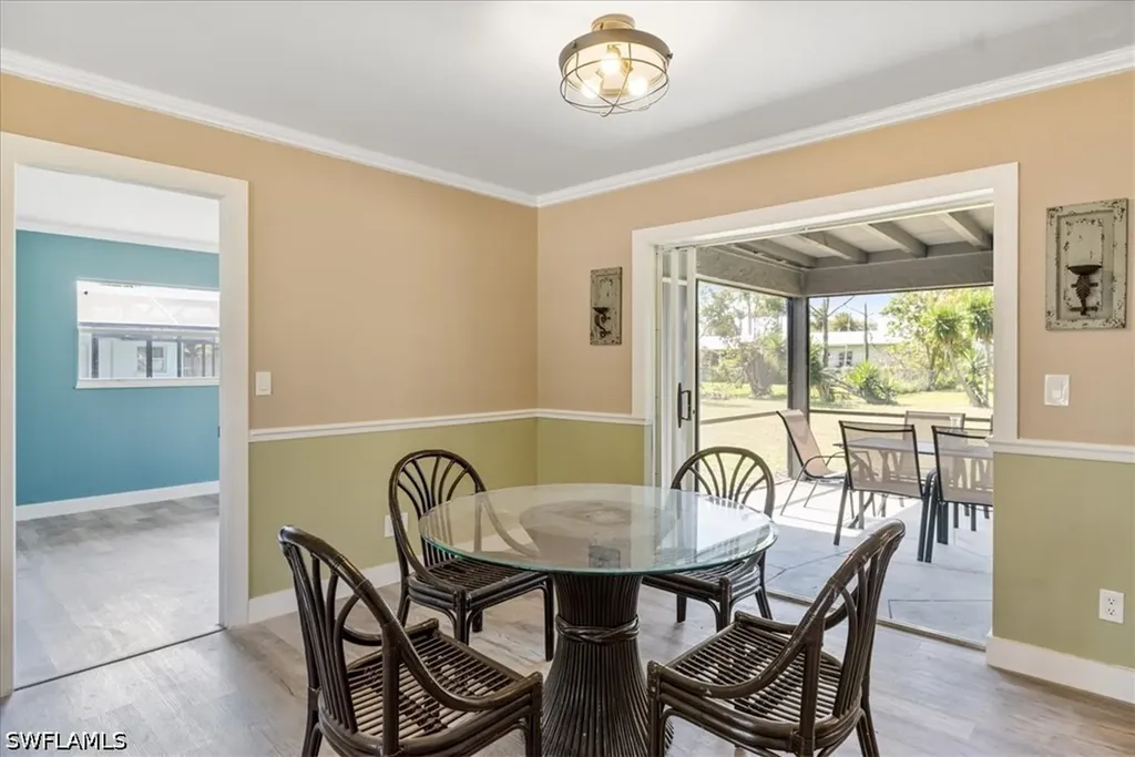 4216 SE 1st Court Cape Coral FL 33904