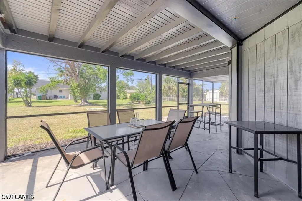 4216 SE 1st Court Cape Coral FL 33904