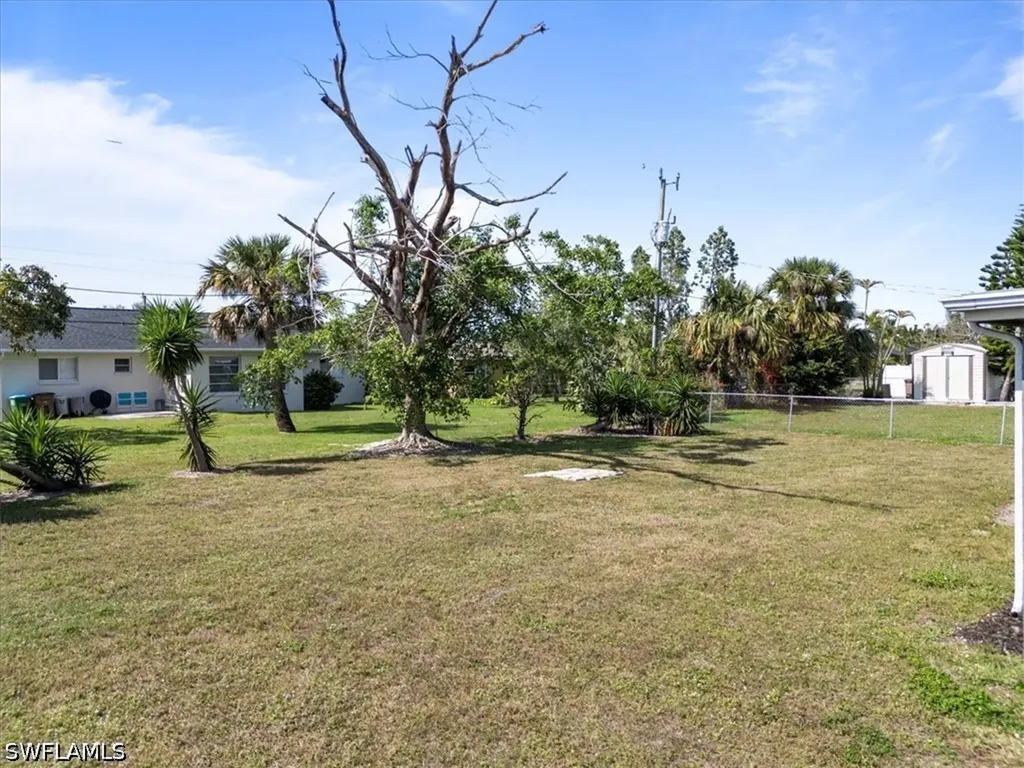 4216 SE 1st Court Cape Coral FL 33904