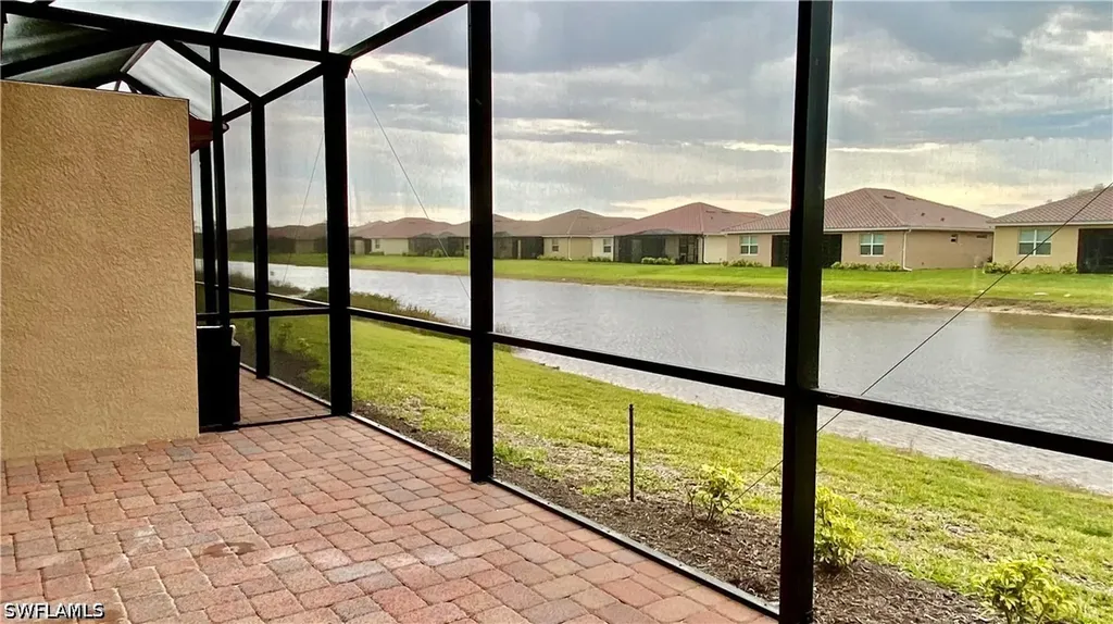 2066 Tamarron Lane Naples FL 34120