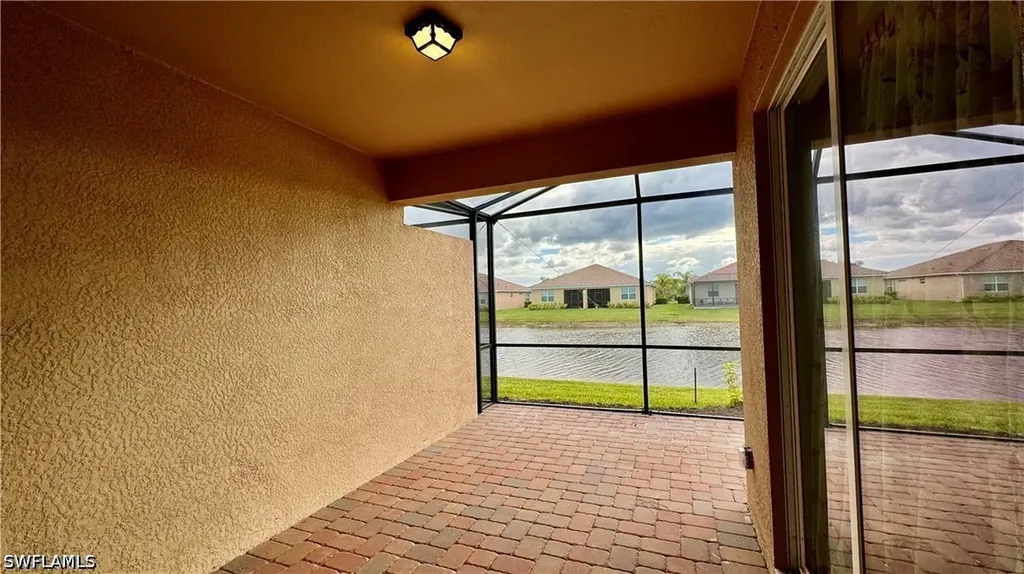 2066 Tamarron Lane Naples FL 34120