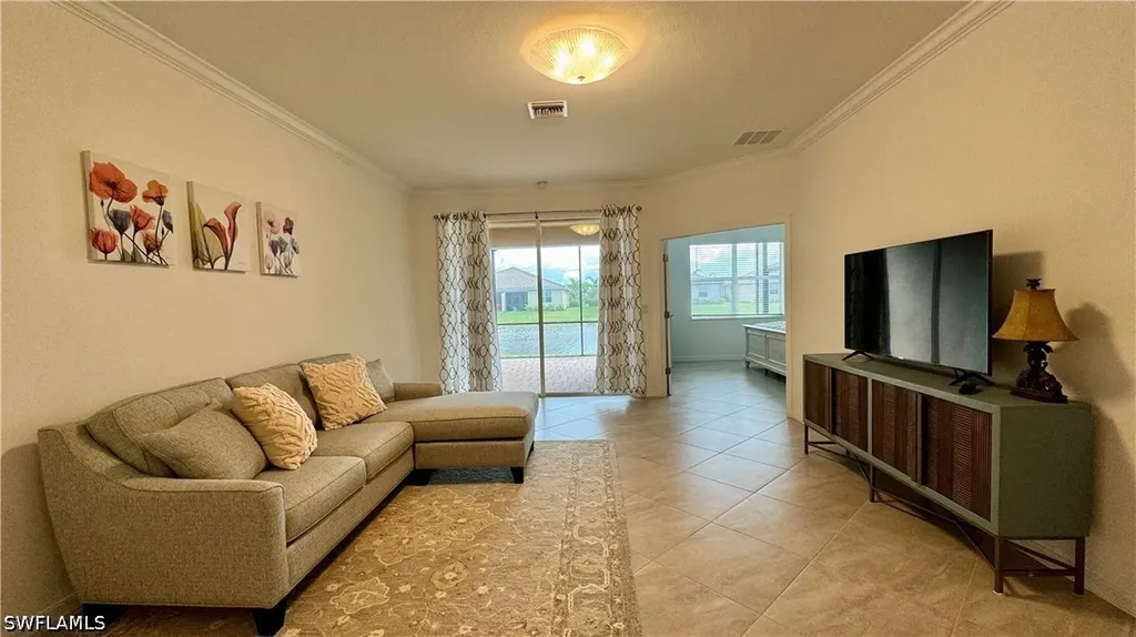 2066 Tamarron Lane Naples FL 34120