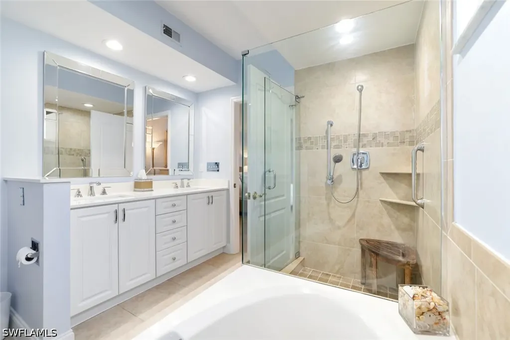 5801 Glencove Drive Naples FL 34108