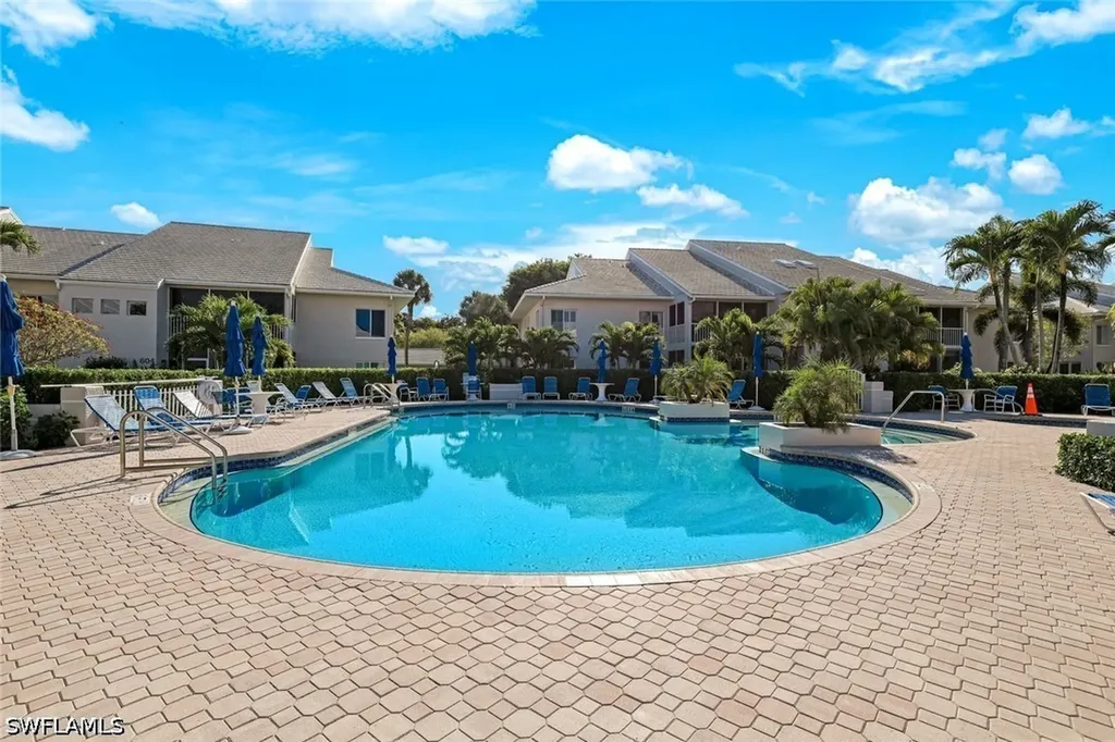 5801 Glencove Drive Naples FL 34108