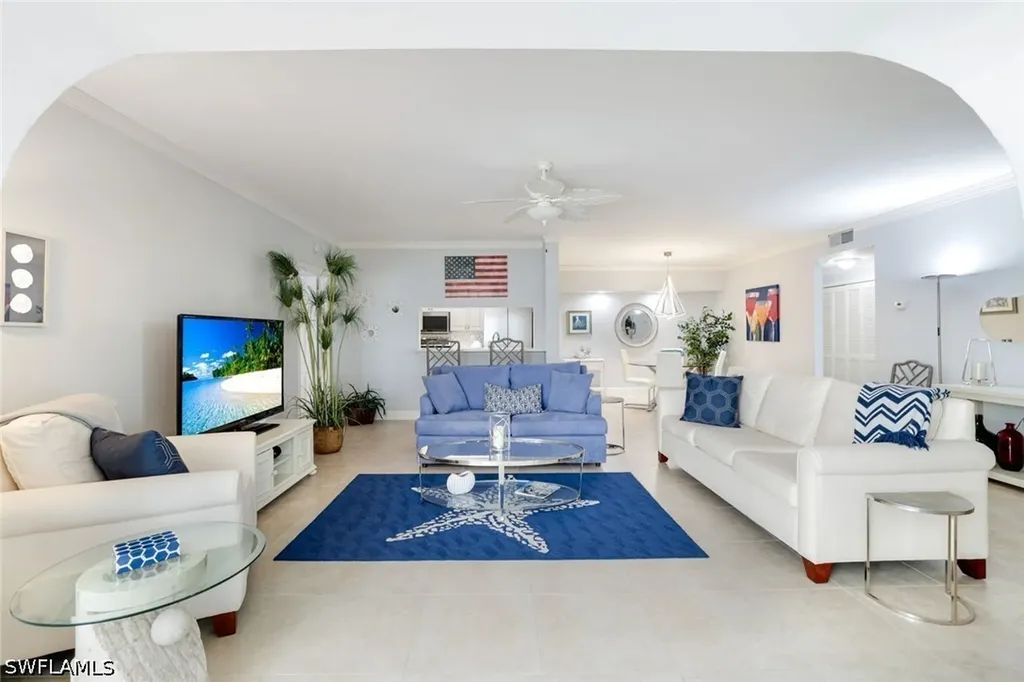 5801 Glencove Drive Naples FL 34108