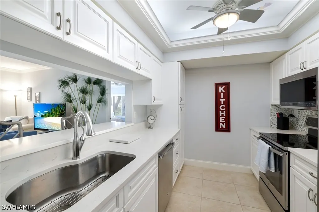 5801 Glencove Drive Naples FL 34108