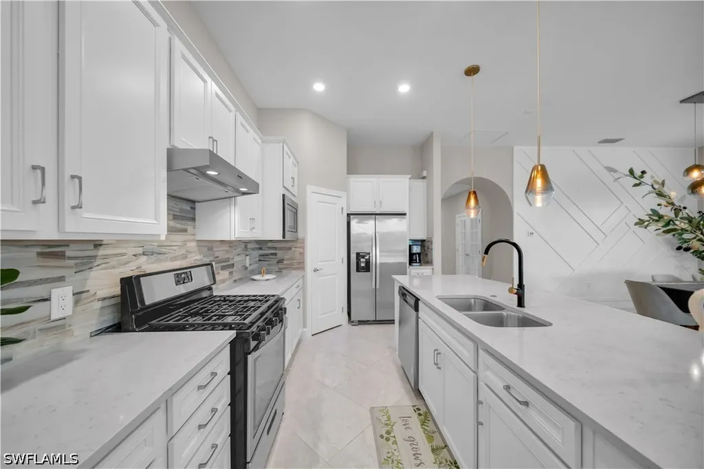 19649 Aqua View Lane Fort Myers FL 33913