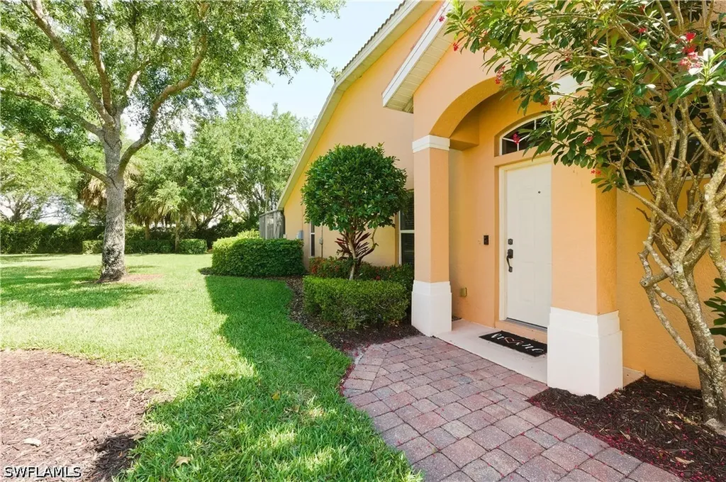 15501 Cortona Way Naples FL 34120