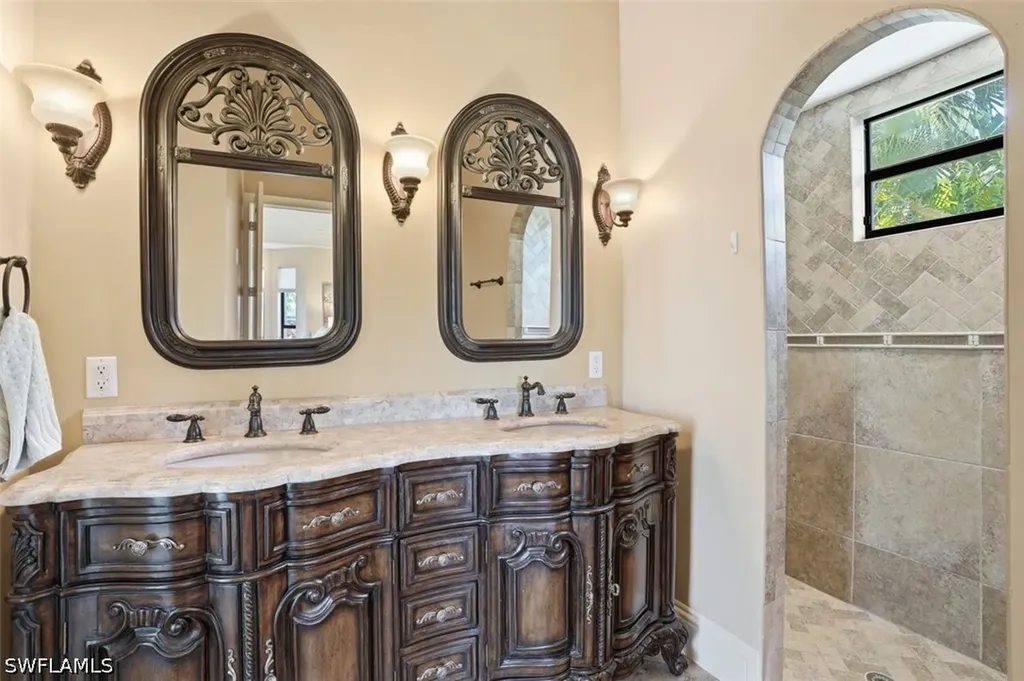 3027 Mona Lisa Boulevard Naples FL 34119