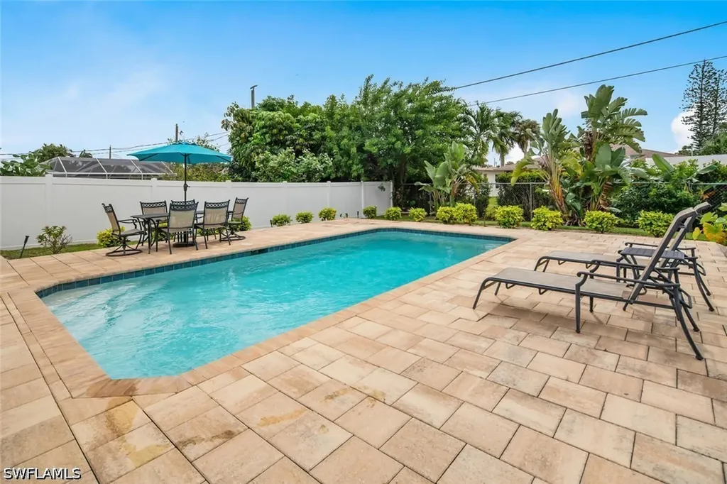 534 96th Avenue N Naples FL 34108
