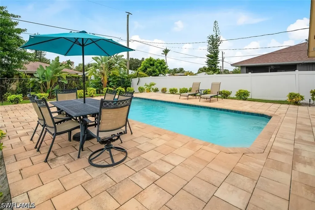 534 96th Avenue N Naples FL 34108