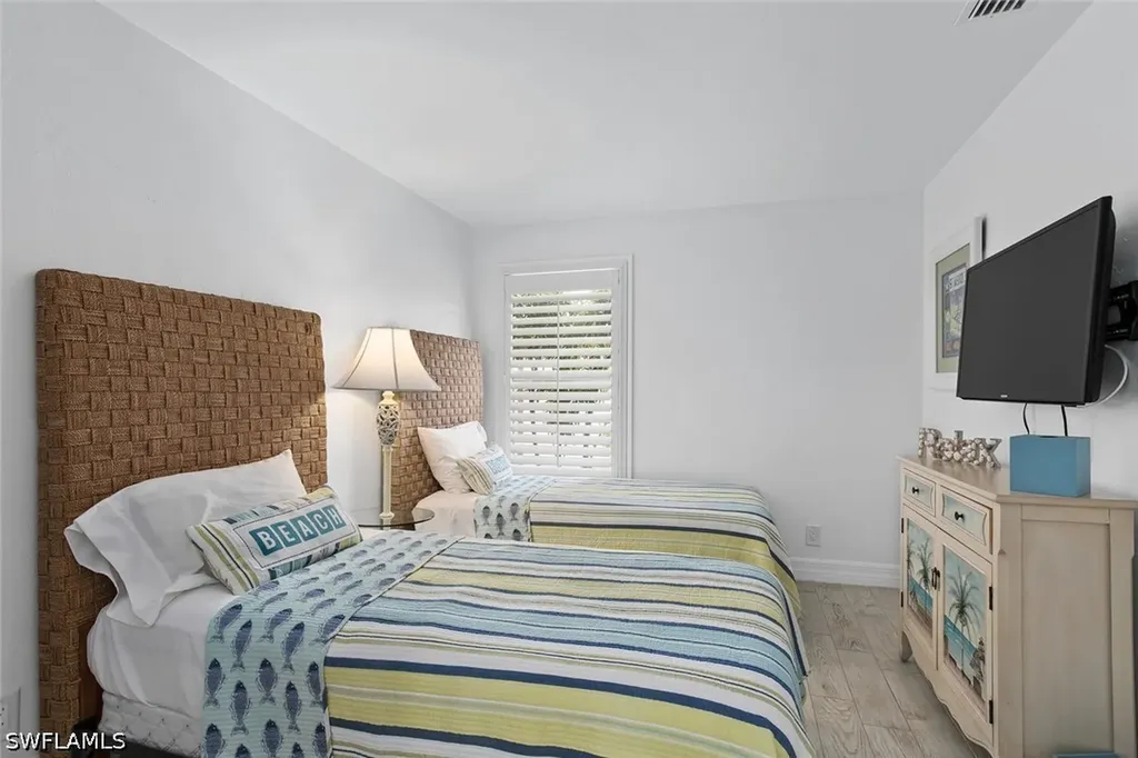 534 96th Avenue N Naples FL 34108