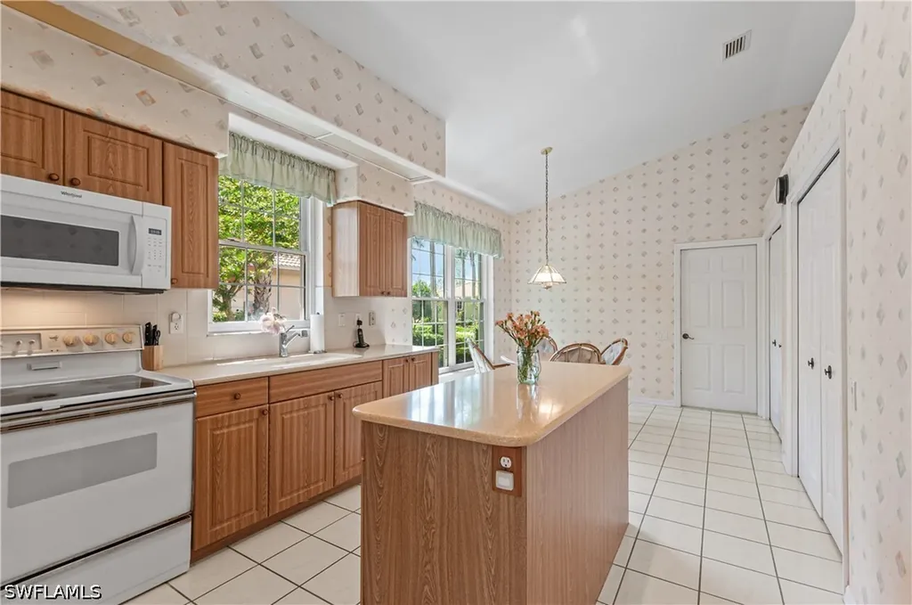 13521 Southampton Drive Bonita Springs FL 34135