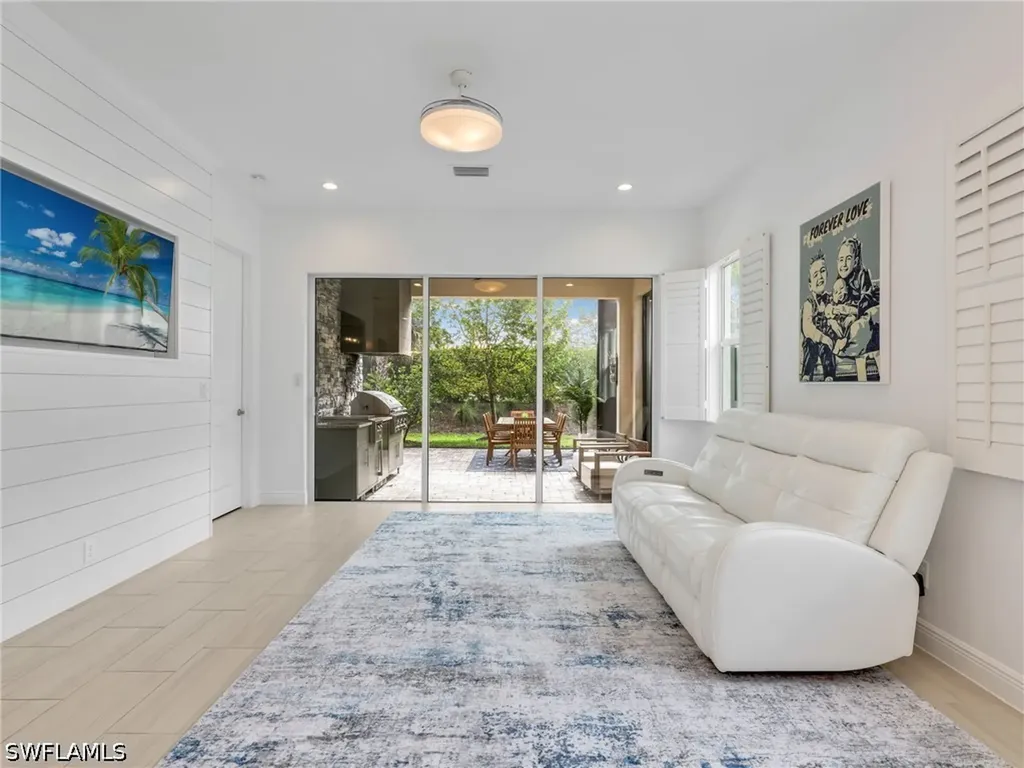 9052 Saint Lucia Drive Naples FL 34114