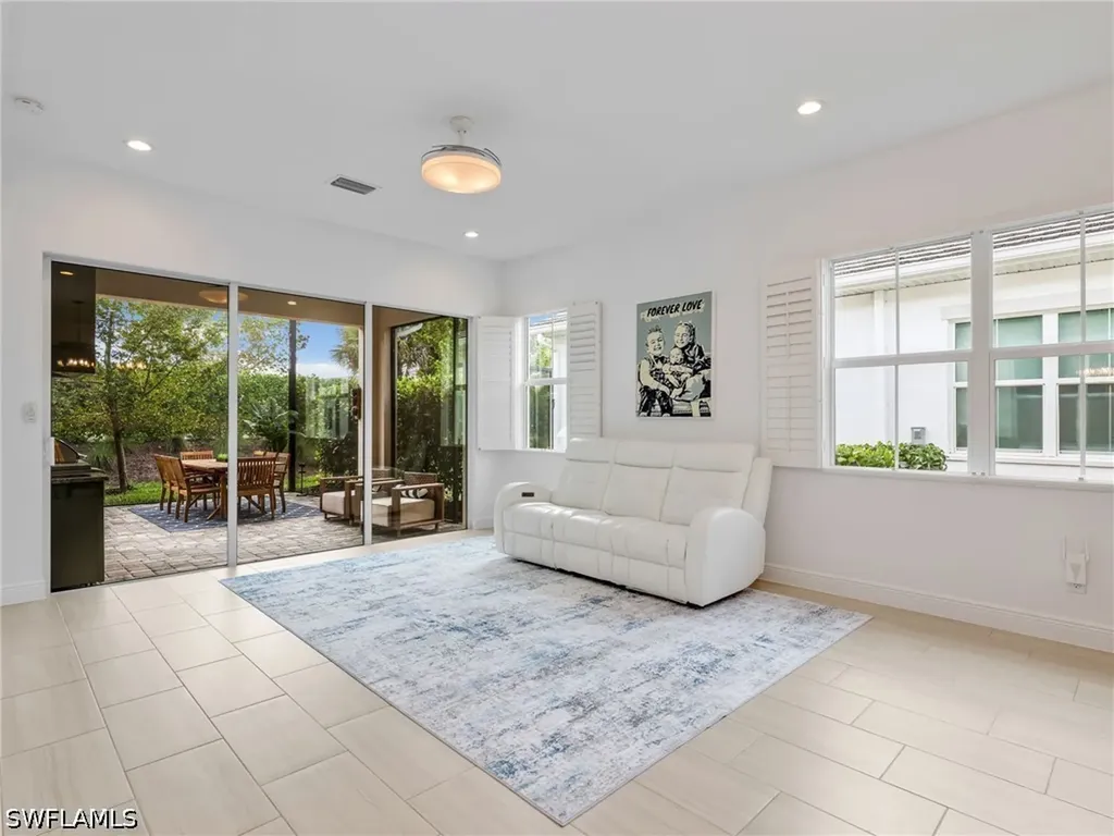 9052 Saint Lucia Drive Naples FL 34114
