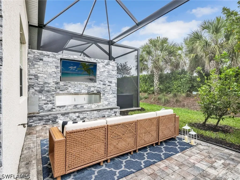 9052 Saint Lucia Drive Naples FL 34114