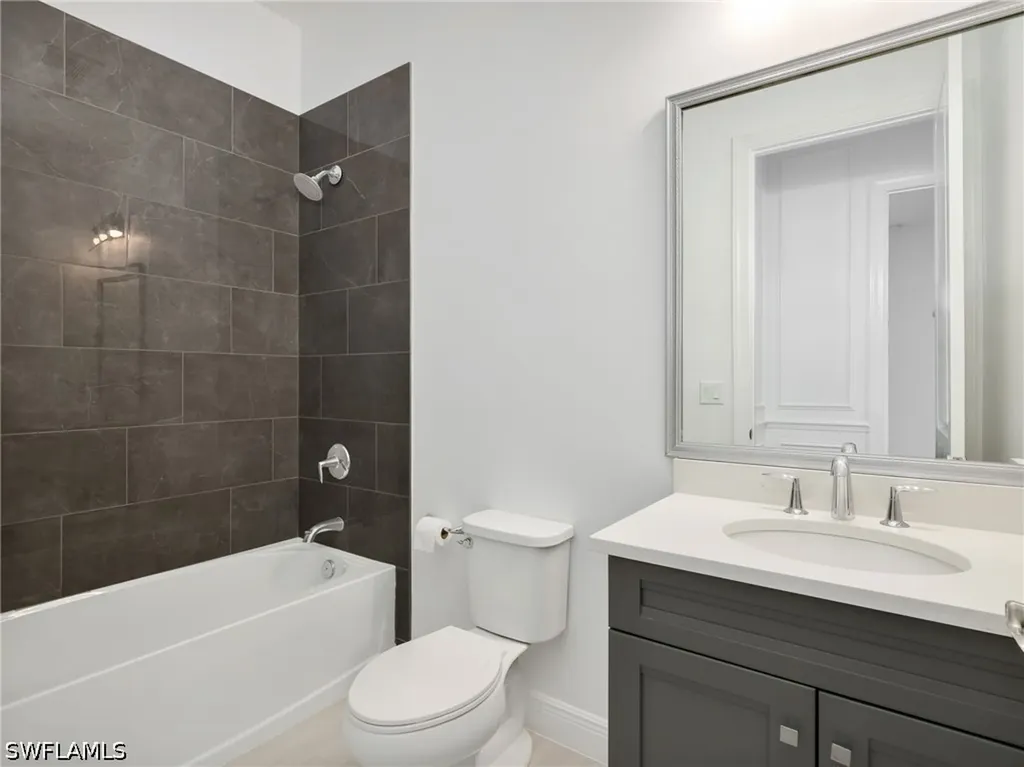 9052 Saint Lucia Drive Naples FL 34114