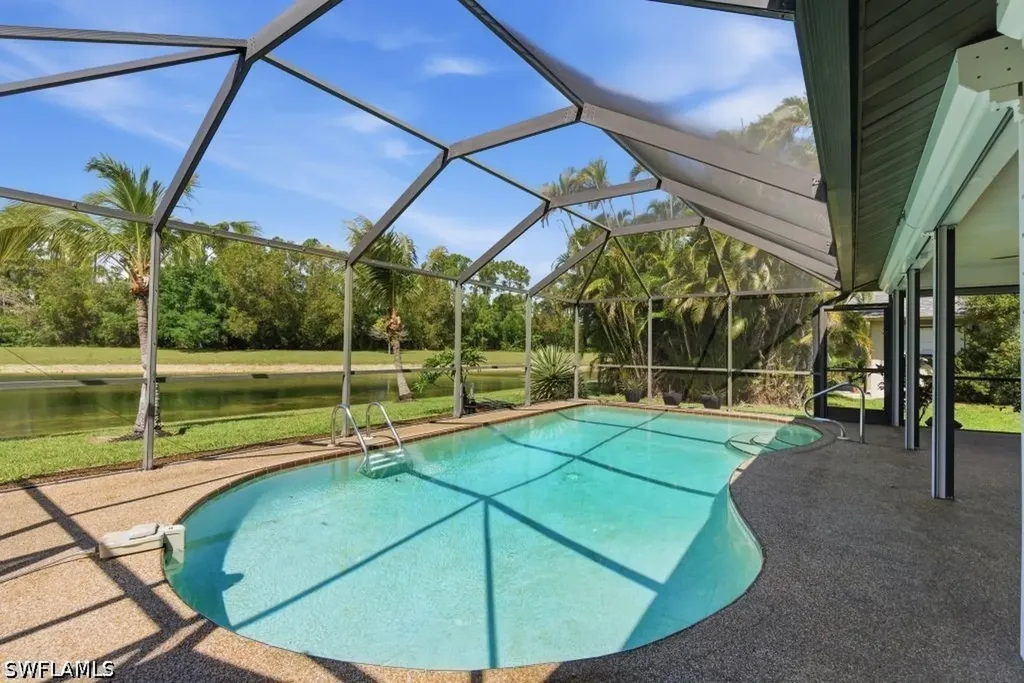 19184 Pine Run Lane Fort Myers FL 33967