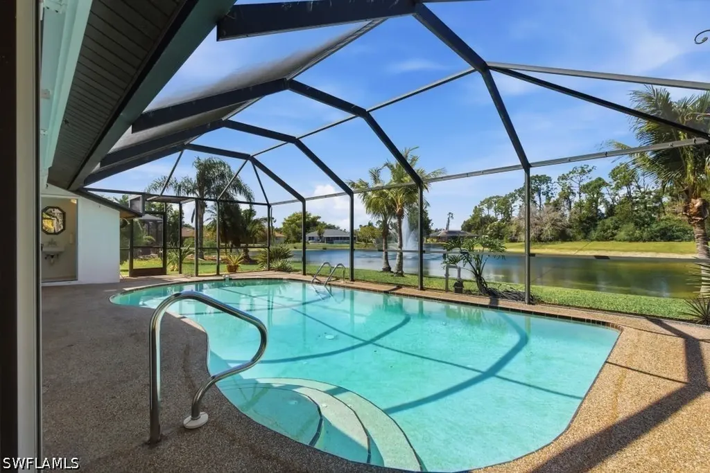 19184 Pine Run Lane Fort Myers FL 33967