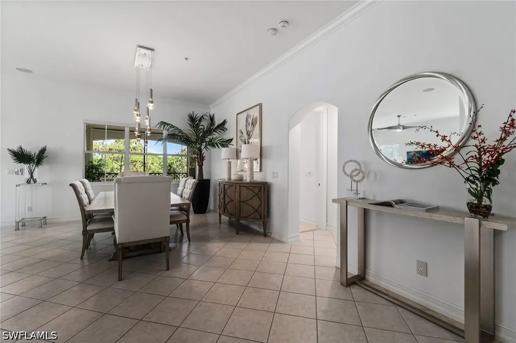 2842 Tiburon Boulevard E Naples FL 34109