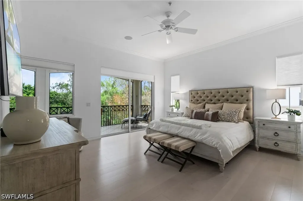 2842 Tiburon Boulevard E Naples FL 34109