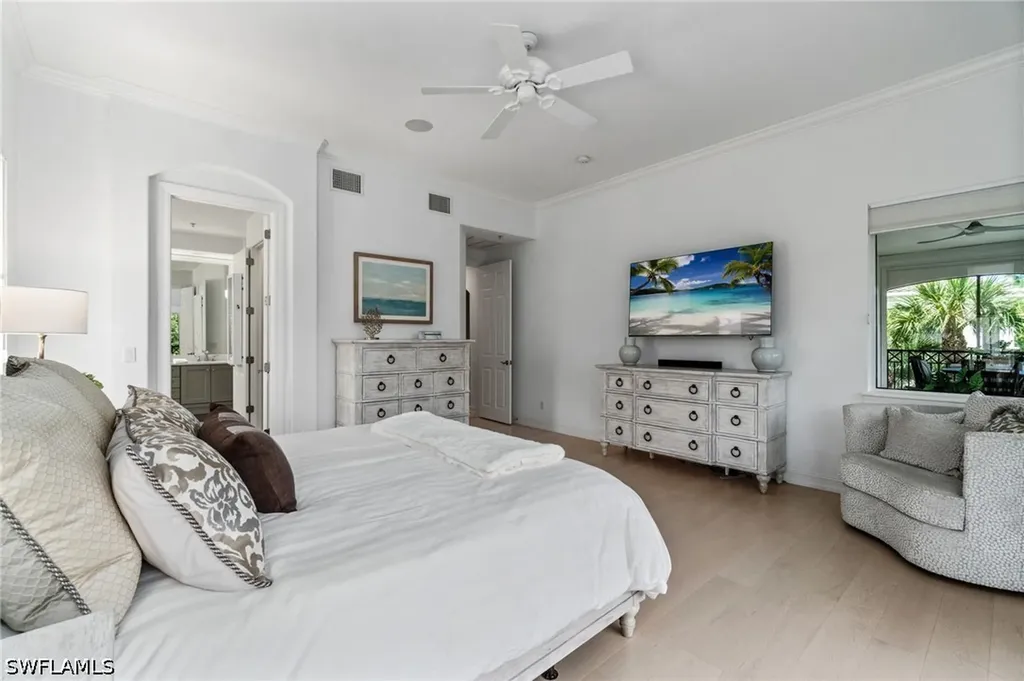 2842 Tiburon Boulevard E Naples FL 34109