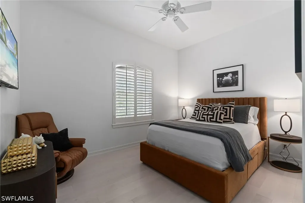 2842 Tiburon Boulevard E Naples FL 34109